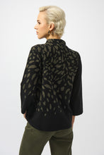 Load image into Gallery viewer, Black & Green Sprinkle Knit Turtleneck Jumper