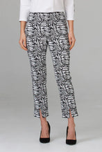 Load image into Gallery viewer, Joseph Ribkoff White & Black Pattern Trousers Size 16